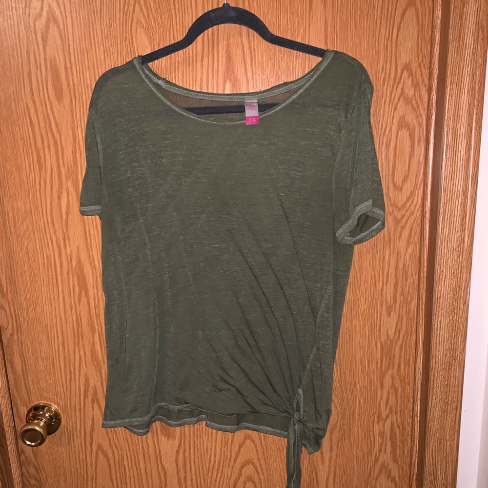 Shirt sleeve shirt with knot